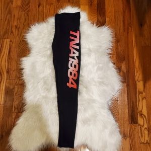 Aritzia- TNA Equator Legging